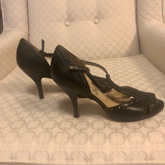 Vintage Tahari t-strap peep toe heels -size 9 - Picture 4 of 5